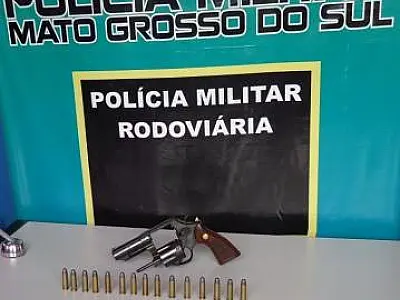 PMR prende casal por porte ilegal de arma de fogo