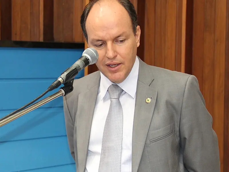 Deputado solicita redutor de velocidade para Alcinópolis