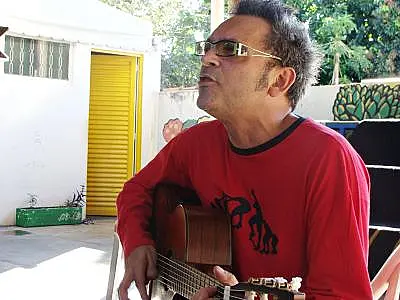 Jerry Espíndola e USK se apresentam no Som da Concha deste domingo