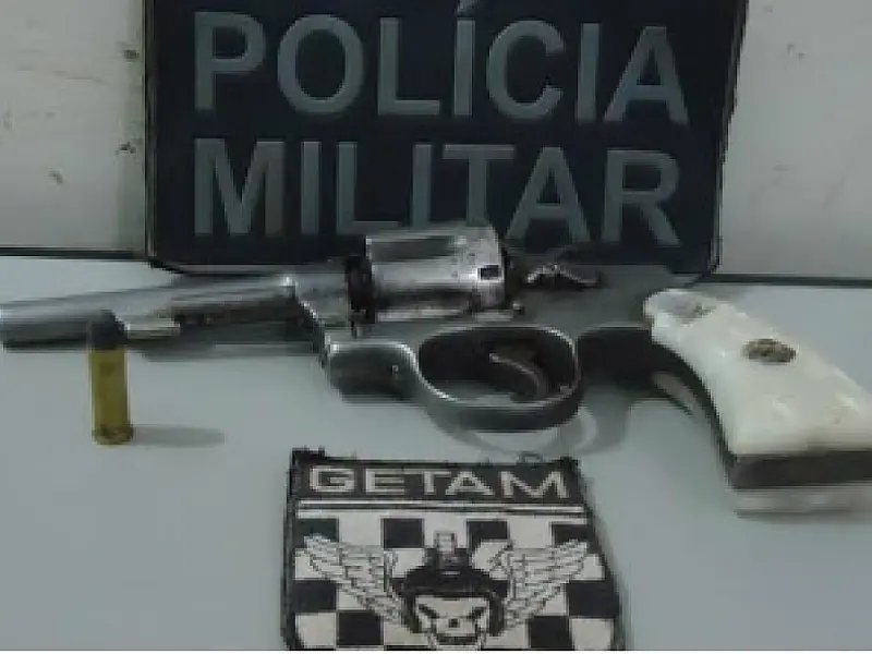 Adolescente de 14 anos e comparsa roubam R$ 1,2 mil em comércio