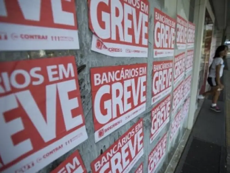 Greve continua e fecha 95% das agências bancárias da Capital
