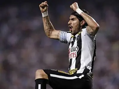 Botafogo dá show e goleia Vasco;  4 a 0