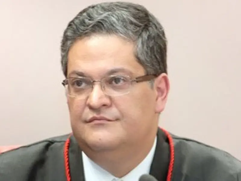 Henrique Neves toma posse como ministro efetivo do TSE nesta terça