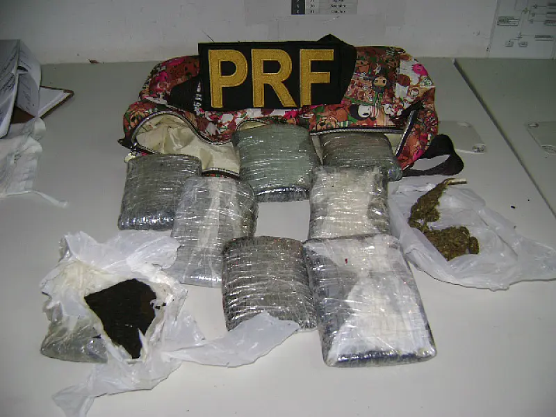 Adolescentes são apreendidos com cocaína e haxixe