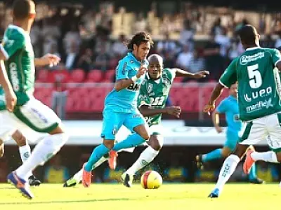 Santos bate Guarani e se aproxima do tri