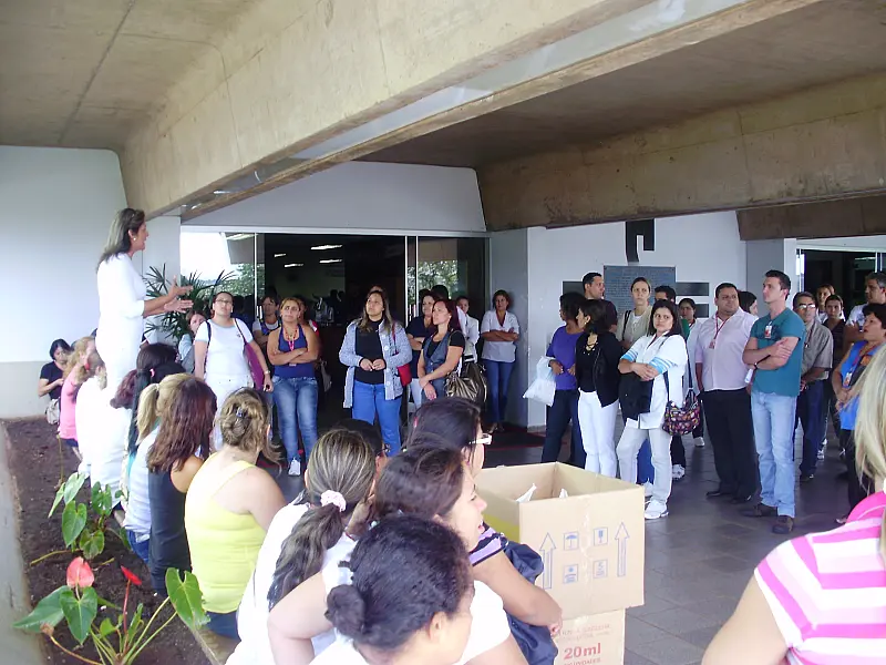 Enfermeiros aguardam reunião com Santa Casa e votam indicativo de greve