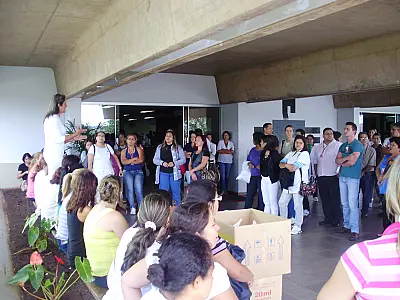 Enfermeiros aguardam reunião com Santa Casa e votam indicativo de greve