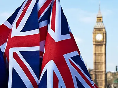 Reino Unido decide sair da UE e primeiro-ministro anuncia renúncia