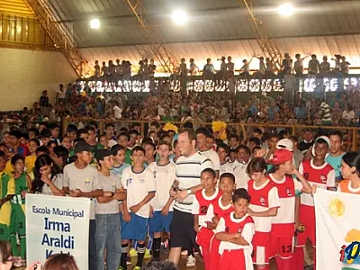 Disputas no futsal iniciam Jogos Escolares de Sonora