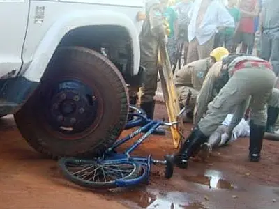 Caminhão da Prefeitura atropela ciclista em Nova Andradina
