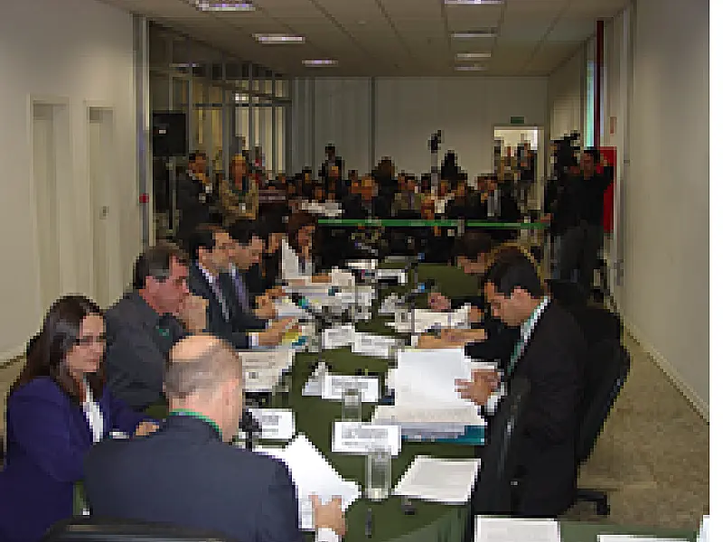 Anvisa cancela anfetamínicos e mantém sibutramina no mercado