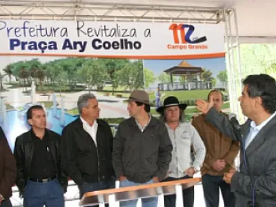 Nelsinho assina ordem de serviço para revitalização da Praça Ary Coelho