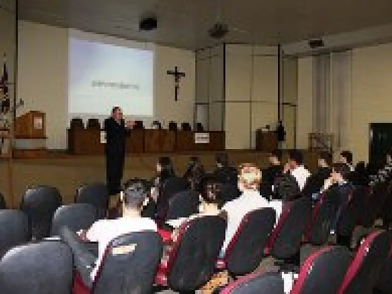 Secretário de Habitação ministra oficina de Oratória em Universidade da Capital‏