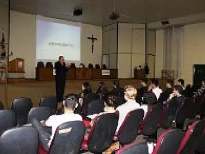 Secretário de Habitação ministra oficina de Oratória em Universidade da Capital‏