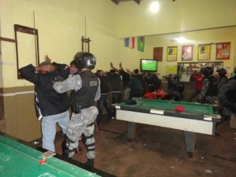 Arrastão em Dourados prende três pessoas  por desacato