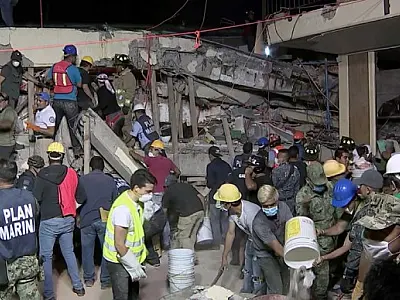 Número de mortos em terremoto é revisado para 217 e papa pede orações ao México