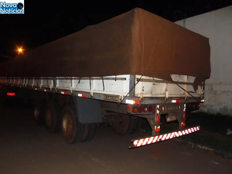 Carreta furtada em SP é encontrada em assentamento de Nova Andradina