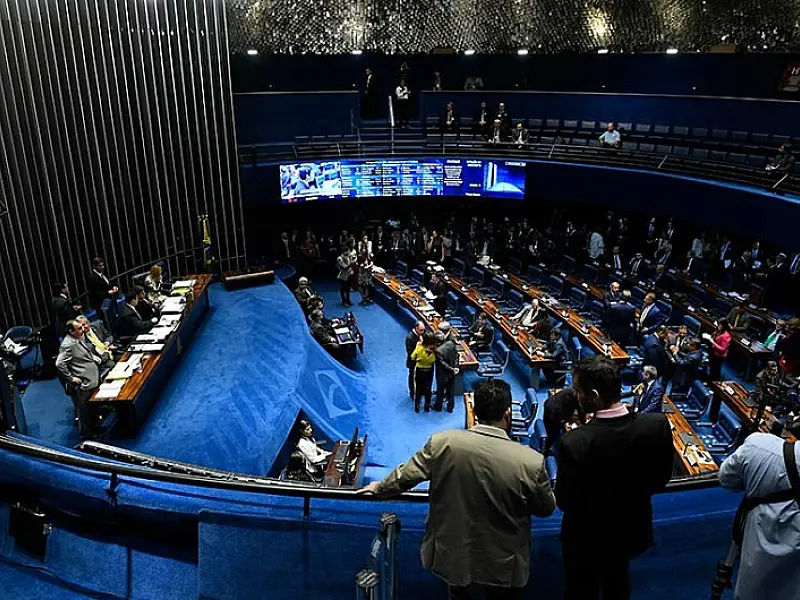 Plenário deve votar PEC da reforma da Previdência na terça