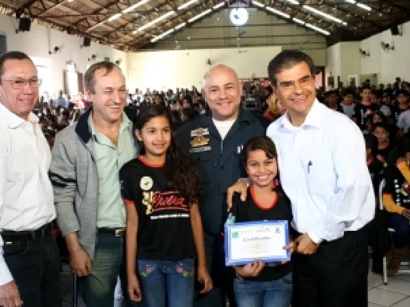 Proerd realiza formatura de 693 alunos na Capital