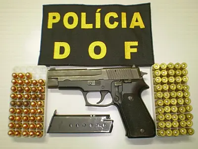 DOF apreende arma calibre .45 com passageiro de ônibus