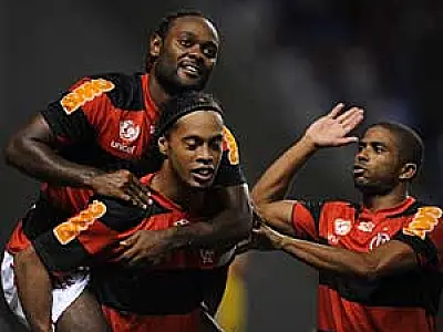 Flamengo vence pela primeira vez e é lider do Grupo 2