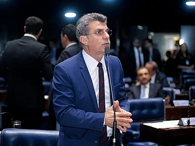 Romero Jucá é indicado líder do governo no Congresso