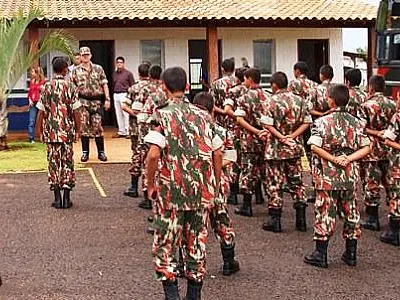 PMA detém 12 homens de Bangladesh que entraram ilegalmente no país