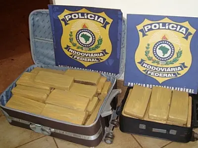 Homem é preso com quase 50 kg de maconha