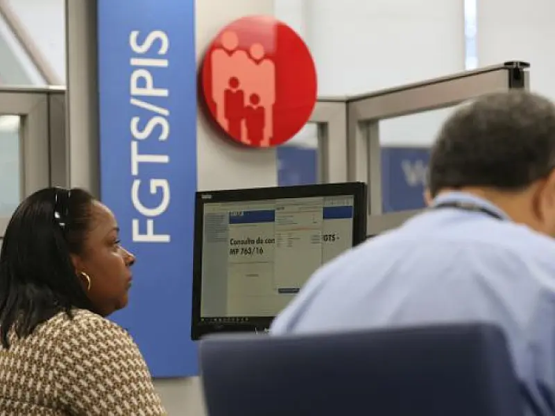 Poupança capta R$ 482 milhões no 1º dia de saque do FGTS