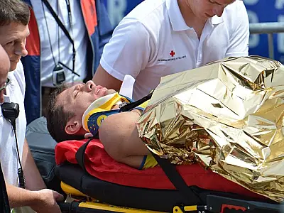 Brasileiro cai fora do colchão em prova salto