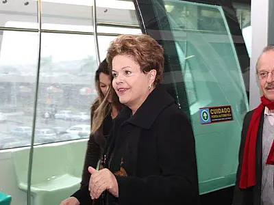 Primeiro aeromóvel do Brasil é inaugurado por Dilma