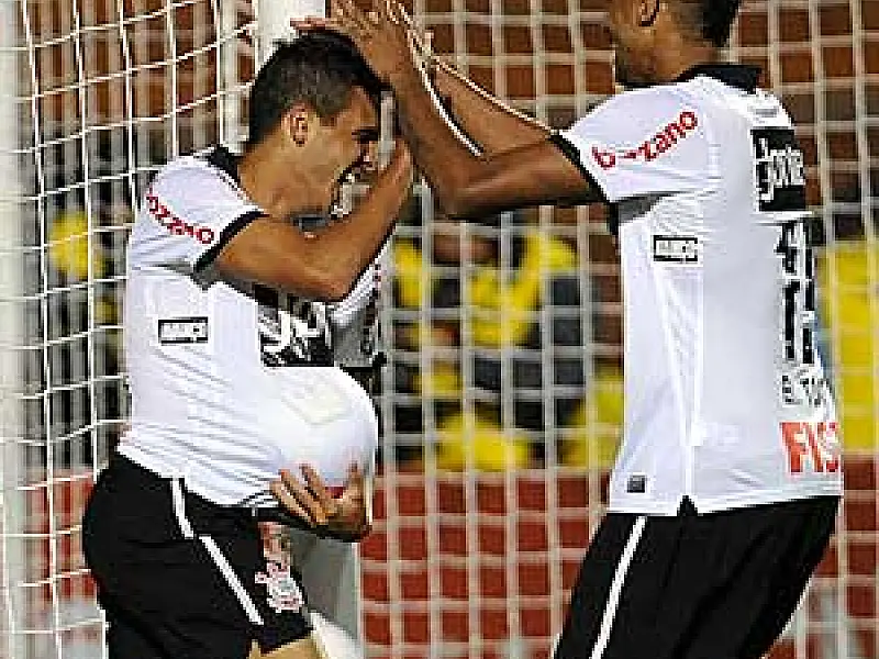 Com time misto Corinthians vence; Verdão consegue gol no fim