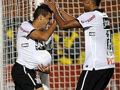 Com time misto Corinthians vence; Verdão consegue gol no fim