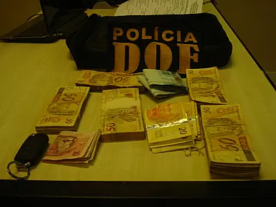 Policiais apreendem dinheiro não declarado em MS