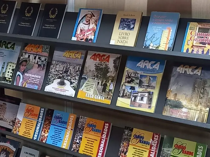 Biblioteca Isaias Paim realiza exposição de livros em comemoração ao aniversário de Campo Grande