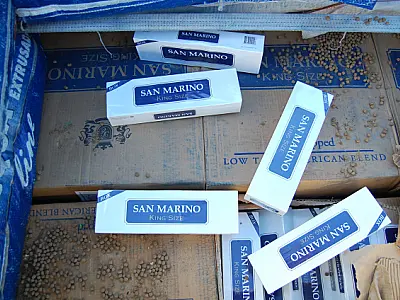 PRF apreende 30 mil pacotes de cigarros contrabandeados