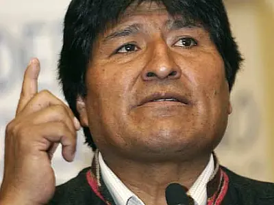 Evo Morales sanciona lei agrícola que proíbe transgênicos