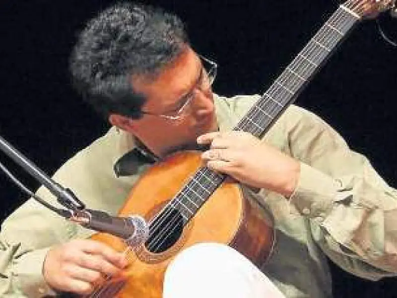 Porto Murtinho recebe espetáculo musical com Marcelo Fernandes
