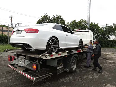 Carro de Luis Fabiano é apreendido pela polícia