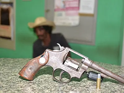 Trabalhador rural é preso por porte ilegal de arma em Coxim