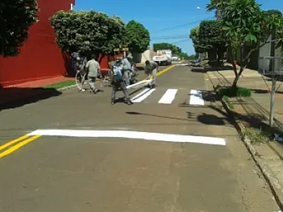 Prefeitura reforça pintura de sinalização de Campo Grande