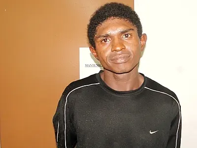 Homem descontrolado tenta incendiar casa e mutila cachorro