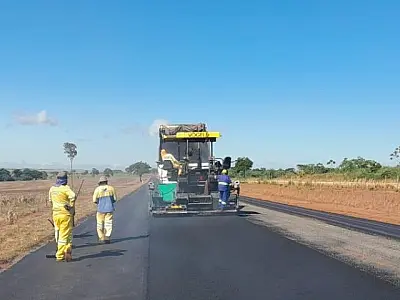 Sul-Fronteira: obra na MS-165 entre Coronel Sapucaia e Paranhos já tem 24 km de pavimento