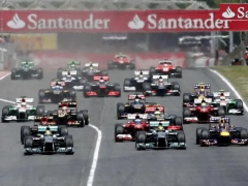 Alonso vence e Massa chega em 3º lugar no GP da Espanha