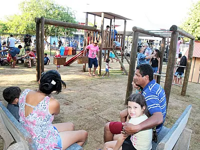 Prefeitura e parceiros inauguram playground no Parque Jacques da Luz
