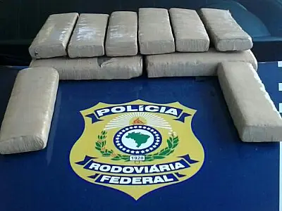 Polícia prende dois adolescentes com maconha no interior