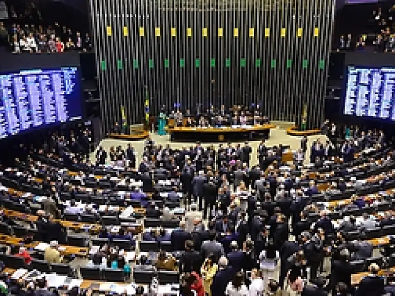 Câmara conclui votação de projeto que amplia o Supersimples; texto vai ao Senado