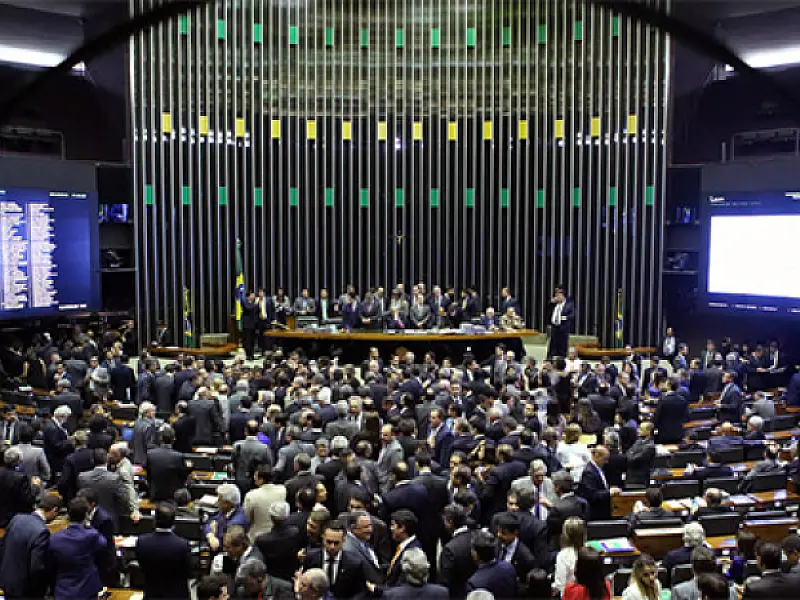Discussão do impeachment começa na sexta; votação será no domingo
