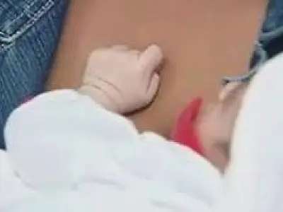 Bebê abandonado pela mãe na rodoviária está sob os cuidados dos avós maternos