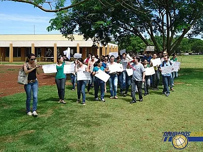 Pós-graduandos da UFGD reivindicam melhores condições de estudos